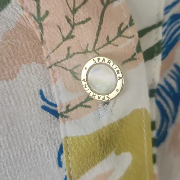 Spartina 449 Cora Seafoam Mermaids Split V-neck 100% Silk Blouse Size S - Picture 7 of 11